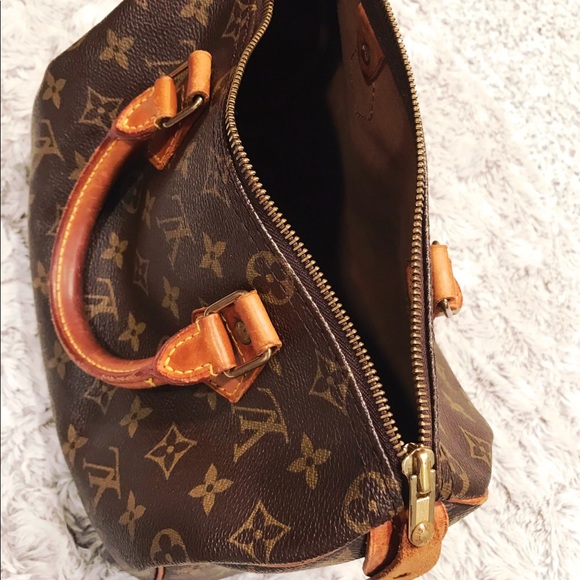 Authentic Louis Vuitton Speedy 25 - Picture 3 of 6